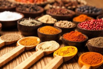 spices-and-herbs-in-wooden-bowls-4
