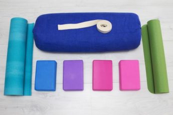 iyengar-yoga-props-blocks-strap-roller-and-carpet-2