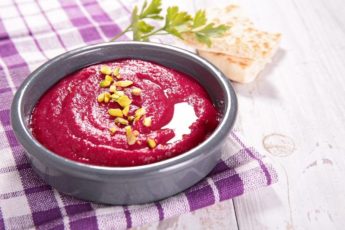 beetroot-hummus-4